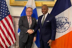 Mayor of Helsinki Juhana Vartiainen and Mayor of New York Eric Adams.