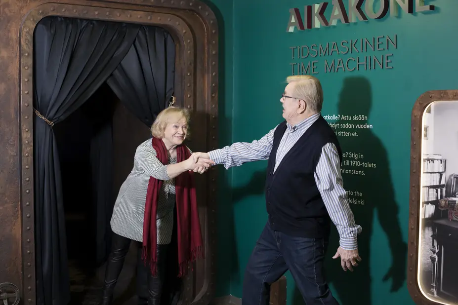 Ikäihmiset Helsingin kaupunginmuseossa 