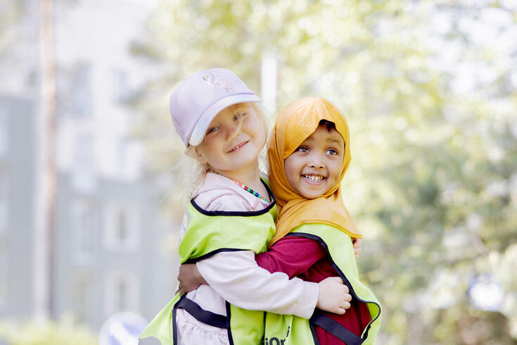 Varhaiskasvatuksen lastenhoitaja, kielikylpy, Päiväkoti Lokki, Lauttasaari