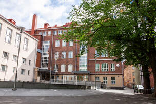 Kruununhaan yläasteen koulu