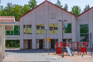 Pakilan yläasteen koulu
