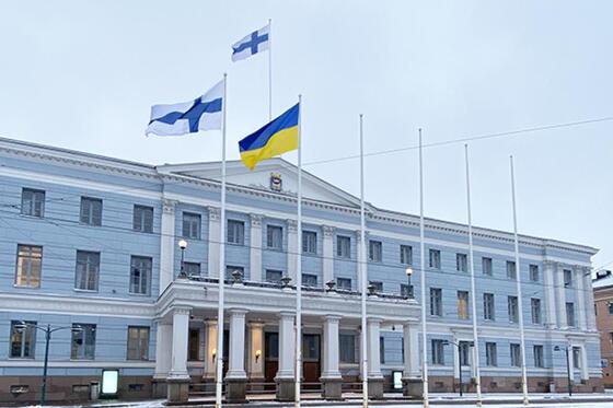 Flags of Finland and Ukraine in front of the Helsinki City Hall.